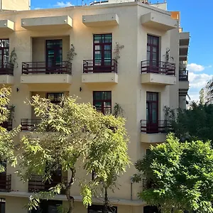 https://the-maroon-bottle-luxury-suites.hotelschalkidiki.net